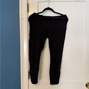 Black lululemon Cropped Leggings